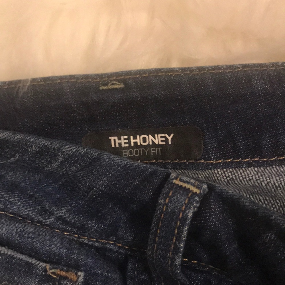 Sz 32 Joe’s Jeans “Honey” booty fit Jeans
